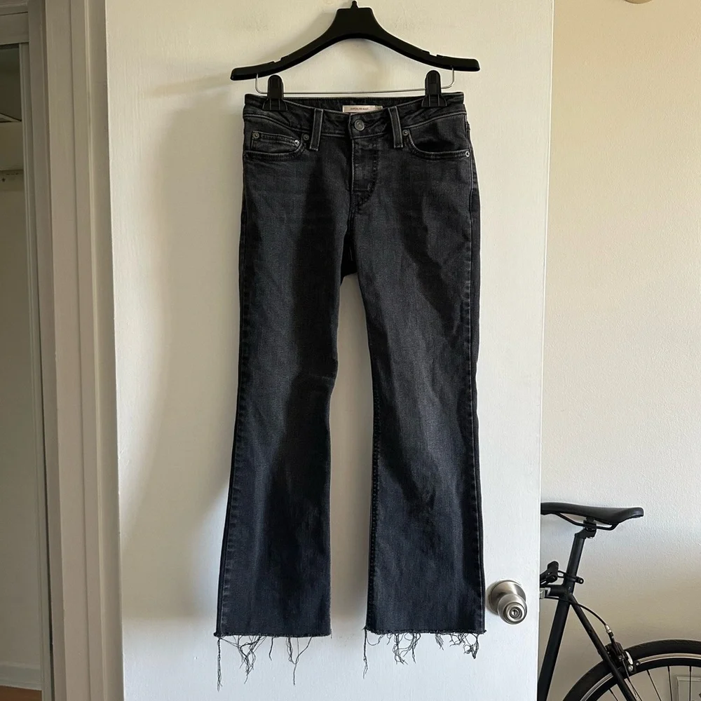Levi’s Black Superlow Boot Low Rise Raw Hem Denim Jeans size 26 EUC - Picture 1 of 8